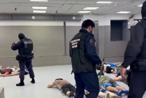 В Москве силовики нагрянули с проверкой в клуб ММА прямо во время тренировки