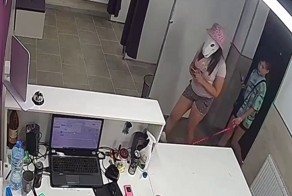 Когда пришёл забирать товары 18+