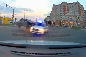 Двое полицейских отправились на больничную койку