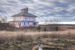 Розовый дом на Сливовом острове и его мрачная история