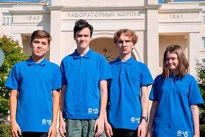 Российские школьники завоевали четыре золотых медали на олимпиаде по информатике