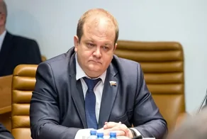"Мы видим фамилии, имеющие неславянские корни": сенатор из Хабаровского края раскритиковал партии, выдвигающие на выборах экс-мигрантов
