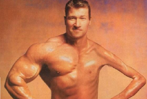 Шведский бренд спортивного инвентаря выпустил кружку-гантелю весом 8,5 килограммов