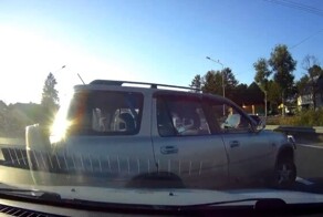Эпичное завершение дорожного конфликта