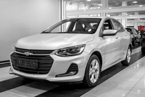 Автодилеры начали завозить серьёзного конкурент для Lada Vesta