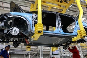 Китайские власти попросили не увлекаться локализацией автопроизводства в других странах