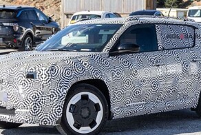 Кросс-хэтчбек Renault 4 на завершающем этапе дорожных испытаний: премьера через месяц