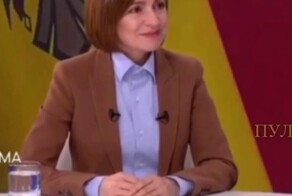 Под Майей Санду закачался стул. Землетрясение застало президента Молдовы в прямом эфире