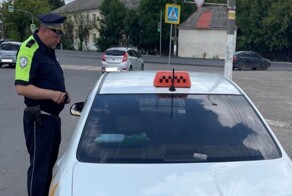 "Я отменяю!": в Обнинске таксист-мигрант напал на пассажирку из-за "копеечного" заказа