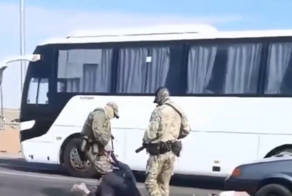 В Астрахани силовики жёстко задержали лихачей на "Приоре"