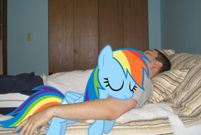 Фанаты My Little Pony прифотошопили любимцев в свою жизнь (23 фото)