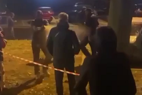 В Москве рабочие залили перцовкой жителей, пришедших протестовать против вырубки деревьев в сквере