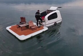 Плавучий автоприцеп с мотором
