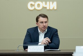 12 участков, дом, три авто: по подозрению в мошенничестве задержан экс-мэр Сочи