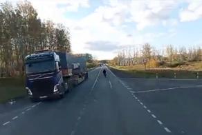 Безрассудное поведение на дороге стоило девушке жизни