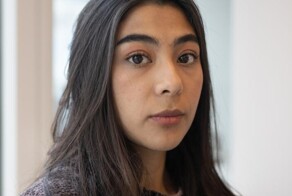 Девушка отсудила у бизнесмена миллионы за подглядывание