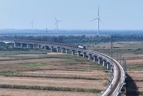 В Китае протестировали гигантский беспилотный поезд