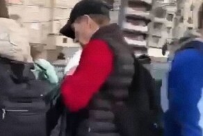 "Принимай его!": в Петербурге оперативники задержали с поличным вора-рецидивиста в момент кражи