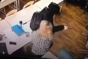 В ХМАО отчисленный из колледжа студент напал на преподавательницу