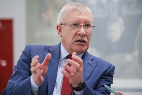 «Гарри Поттер не отвечает нашим национальным интересам»: в Госдуме предложили воспитывать ребят в детских лагерях, опираясь на советский опыт