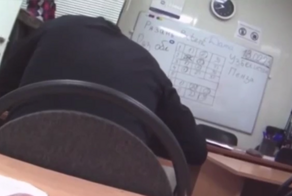 «Не умеем писать, да?»: в Рязани задержали сотрудников центра тестирования, за деньги «помогавшим» мигрантам без проблем сдать экзамены