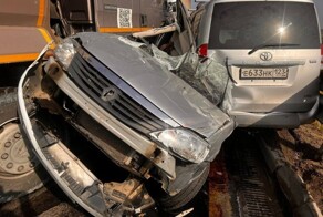 Cамосвал протаранил 12 автомобилей в Подмосковье