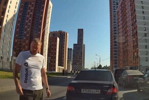 Без ДТП. Обиделся, что не пропустили и вышел за порцией перцовки