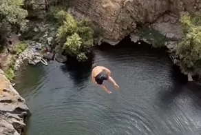 Французский экстремал побил мировой рекорд по смертельным прыжкам в воду