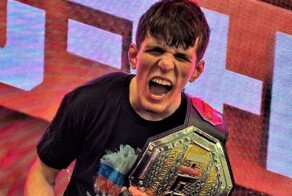 Бойца ММА задержали прямо в аэропорту за жестокое избиение оппонента