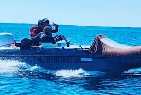На Камчатке рыбаки случайно наткнулись на лодку, в которой нашли мужчину, пропавшего два месяца назад