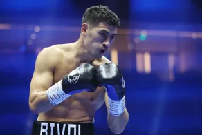 «Вот и плати за своё потомство»: жена боксёра Дмитрия Бивола потребовала у него 200 млн рублей и две квартиры в Санкт-Петербурге