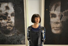 Картину робота-гуманоида впервые выставят на аукцион