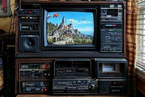 Смартфон: какие гаджеты и предметы 90-х он в себе собрал?