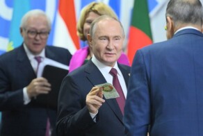 "Альтернатива доллару": В.Путин показал единую валюту БРИКС