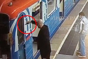 В московском метро пассажир угрожал машинисту игрушечным пистолетом