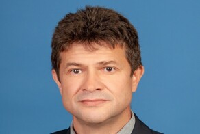 В Североморске пьяный депутат подрался с полицией в баре