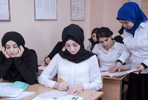 Мусульмане Северного Кавказа осудили запрет на ношение хиджаба в школах Владимирской области