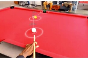 Игра в бильярд в очках дополненной реальности