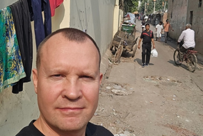 Псковский депутат посоветовал недовольным уборкой мусора горожанам съездить в Индию