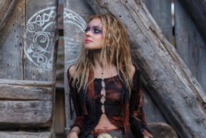 Патриарх Кирилл возмутился «попытками возвращения язычества» и обратил внимание на Поклонскую, которая призвала готовить угощения для умерших