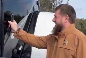 Кадыров получил в подарок трактор от главы Lamborghini