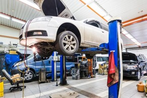 Верховный суд разрешил возвращать автомобиль дилеру, если его долго ремонтируют