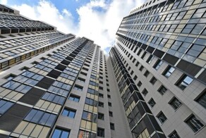 Эксперты подсчитали, что на сумму переплаты за однушку в Москве, можно пару раз слетать в космос