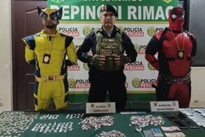 В Перу полицейские в костюме супергероев задержали наркоторговцев