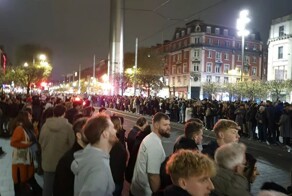 Жители Дублина вышли на улицы города, получив приглашение на празднование Хэллоуина от фейка