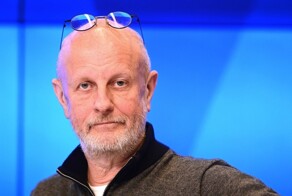 "Завтра вы что мне скажете? Что свинину нельзя в столовой готовить?": Дмитрий Гоблин Пучков порассуждал на тему никабов