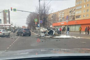 В телефоне было интереснее, чем смотреть на дорогу