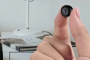 Сантехник установил скрытую камеру, чтобы тайно наблюдать за клиентками в ванной