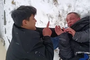 «Я охранник „Пятерочки“, братуха!»: в Екатеринбурге сотрудник магазина жестко избил воришку