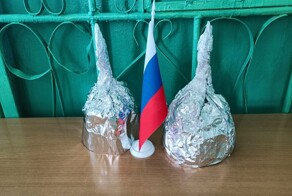 "Шлем Отечества": белорусский пранкер разыграл российских учителей, заставив их сделать шапочки из фольги